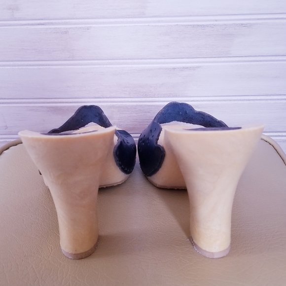 Vintage Lucky Platform Sandals - Picture 7 of 9